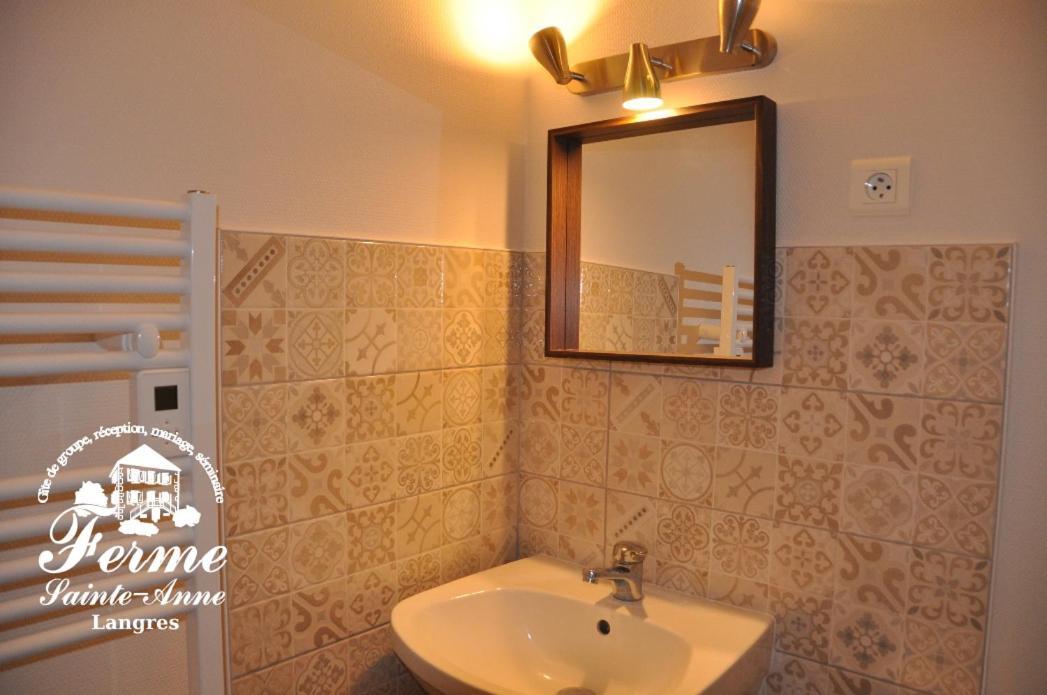 Hotel Domaine Ferme Sainte Anne Langres Esterno foto